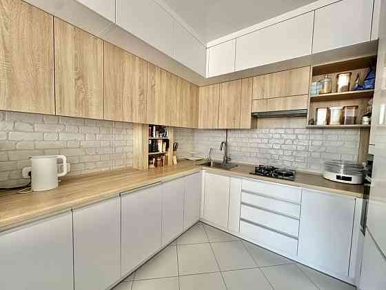 Простора однокімнатна з ремонтом! Мінімальні податки ! Держ.програми ! Ирпень