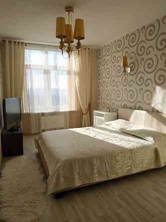 Продам СВОЮ 2-х к.кв. Дніпровска Набережна 26і м.Осокорки.Без комісії! Киев