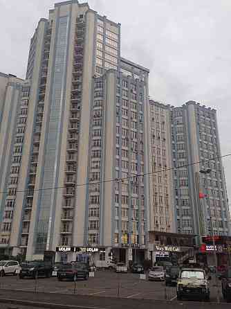 Продам СВОЮ 2-х к.кв. Дніпровска Набережна 26і м.Осокорки.Без комісії! Киев