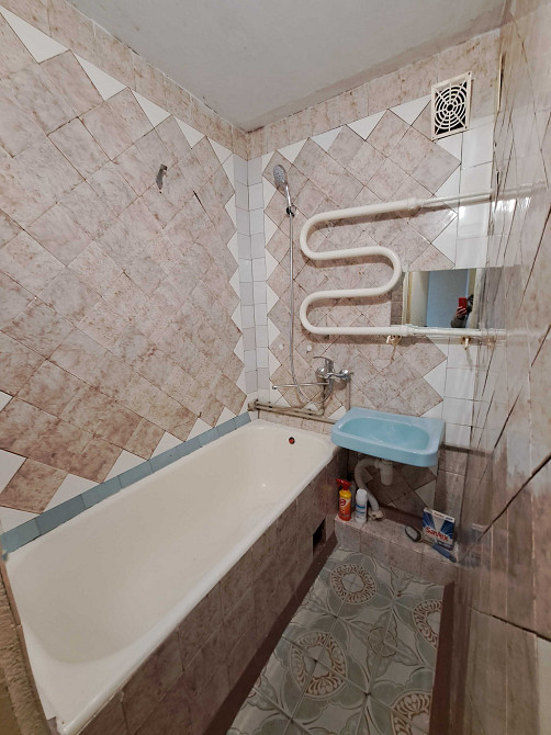 3 х кімнатна квартира біля ринку в центрі Кам`янець-Подільський - зображення 4