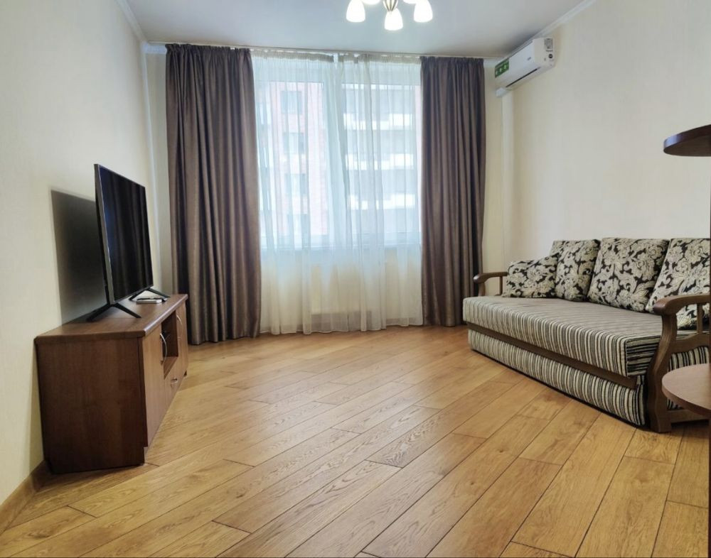 метро Деміївська| проспект Лобановского 150Д | низький поверх. 50м2 Киев - изображение 4