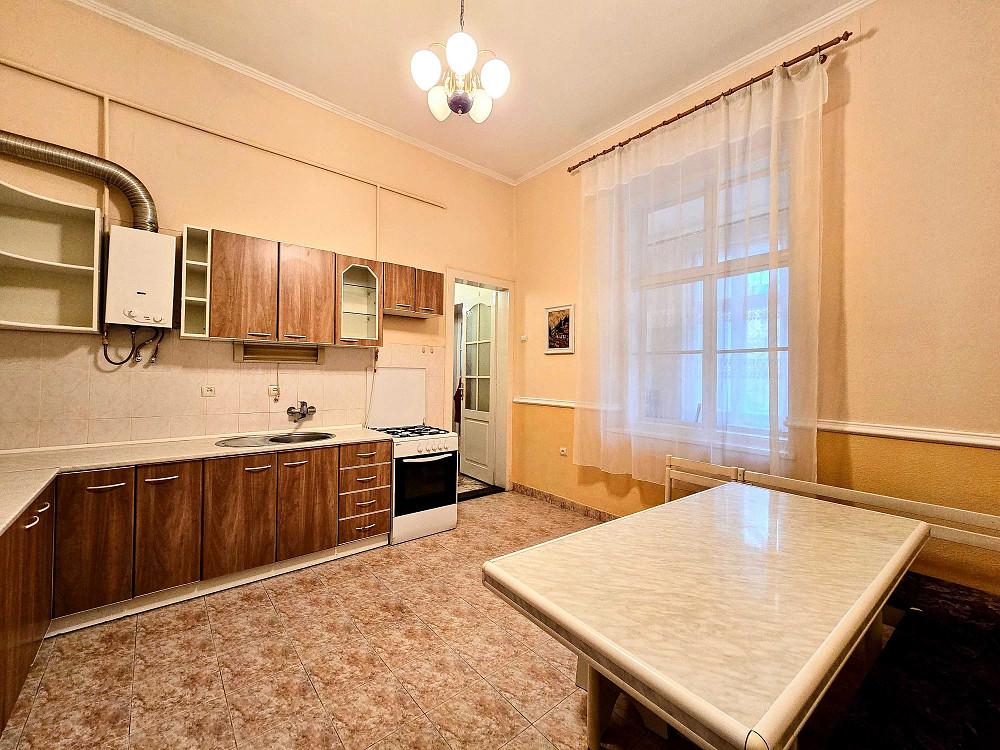 Здається 3-Х кімнатна квартира в самому ЦЕНТРІ міста на вул.СІМОВИЧА Черновцы - изображение 3