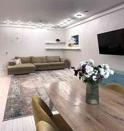 Без% Парк Авеню 138,9 м2 4К Голосеевский 60 Демеевская Киев