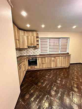 Довгострокова оренда просторої квартири у новобудові міста Винники Винники