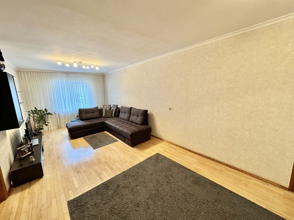 Продаж 3к вул.Вишняківська 7б Позняки 2 поверх Київ - зображення 1