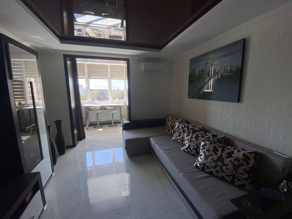 Доглянута та простора квартира в ЖК Набережний Квартал» Ровно - изображение 1