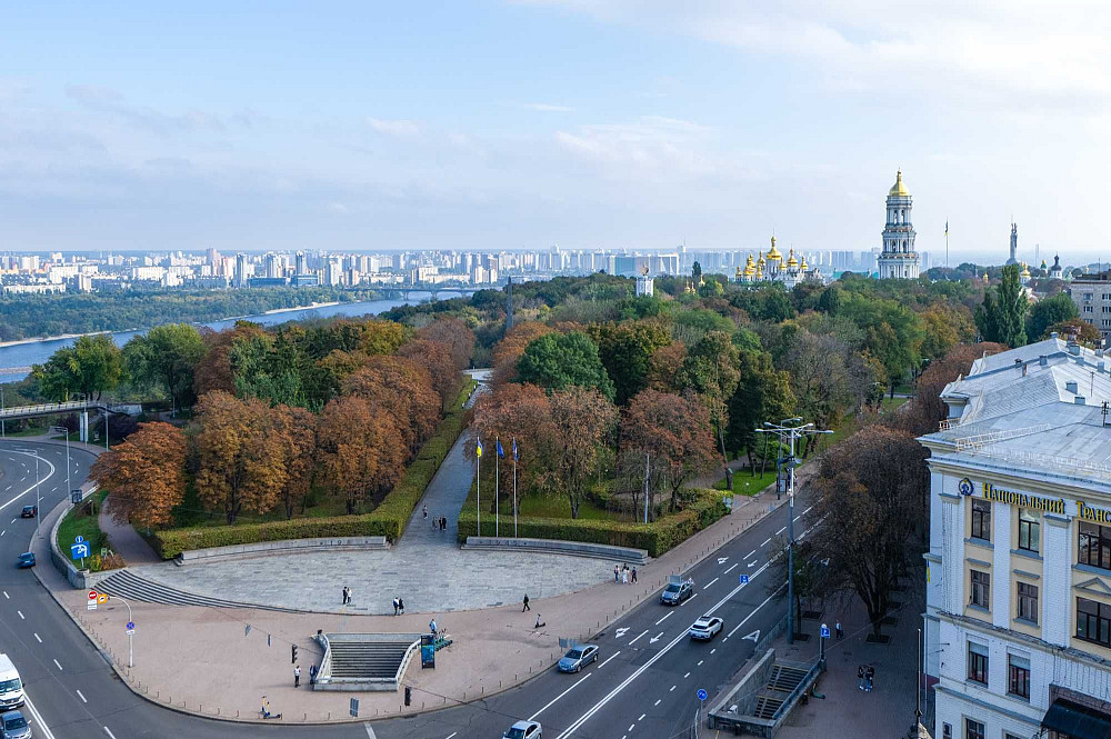 Мазепы ул. 16, аренда 4-комнатной 180 м. Без комиссии! Киев - изображение 4