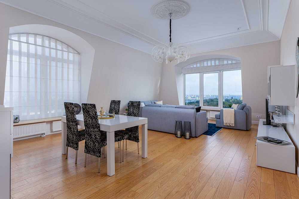 Мазепы ул. 16, аренда 4-комнатной 180 м. Без комиссии! Киев - изображение 1