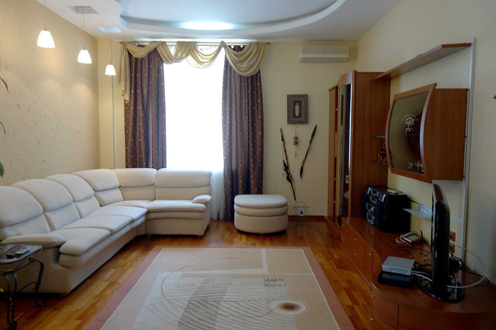 Крещатик ул. 25, аренда 2-комн, Без комиссии! Киев - изображение 2