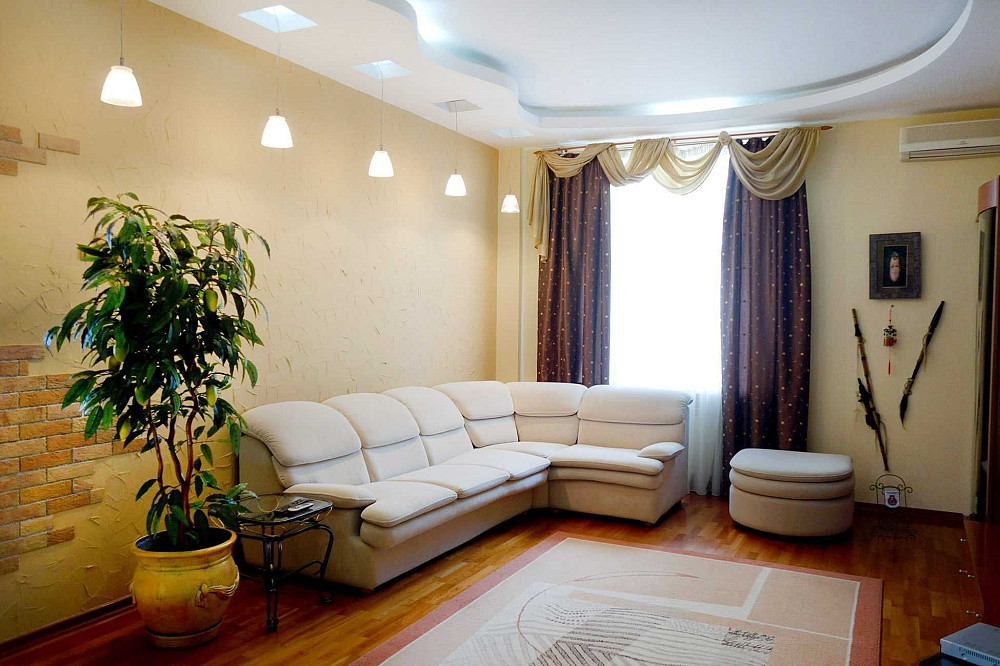 Крещатик ул. 25, аренда 2-комн, Без комиссии! Киев - изображение 1