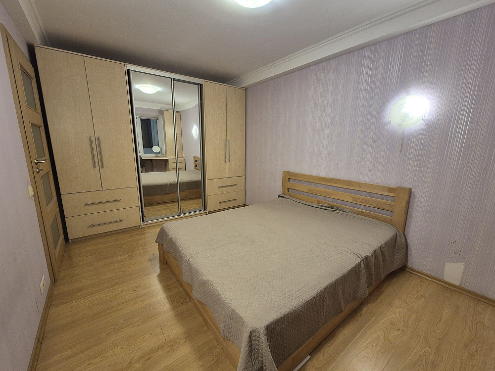 Є світло! 2к квартира біля Ботсаду, М Університет, Саксаганського 88о Киев - изображение 2