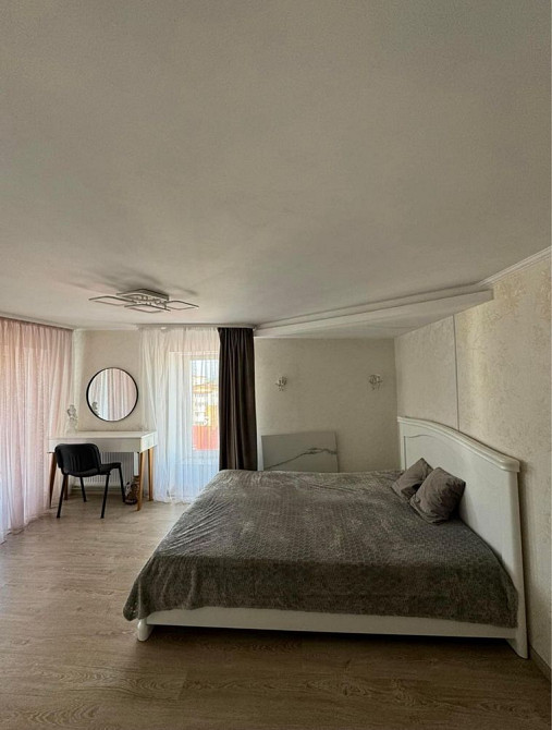 Трикімнатна дворівнева квартира з ремонтом Луцьк - зображення 2