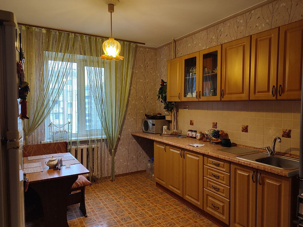 Продам 4- кімнатну квартиру на Таврійському! Без ріелторських. Херсон - зображення 1