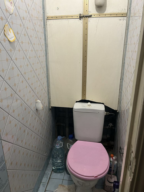 Йорданская 2, двухкомнатная раздельная с видом на озеро. Киев - изображение 7