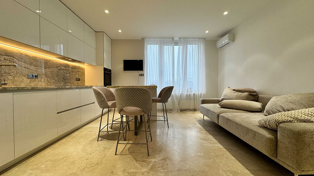 Оренда 2 к.кв. на Дніпровській наб. 16г, Seven Киев - изображение 1