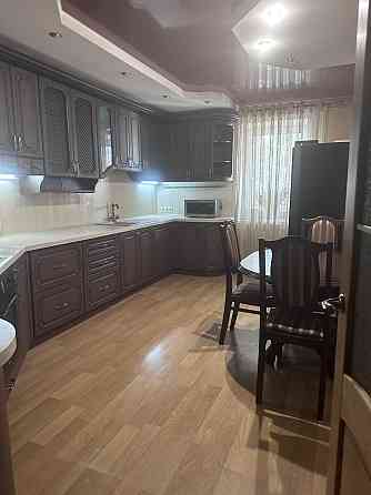 Трьохкімнатна квартира в центрі Чернігів