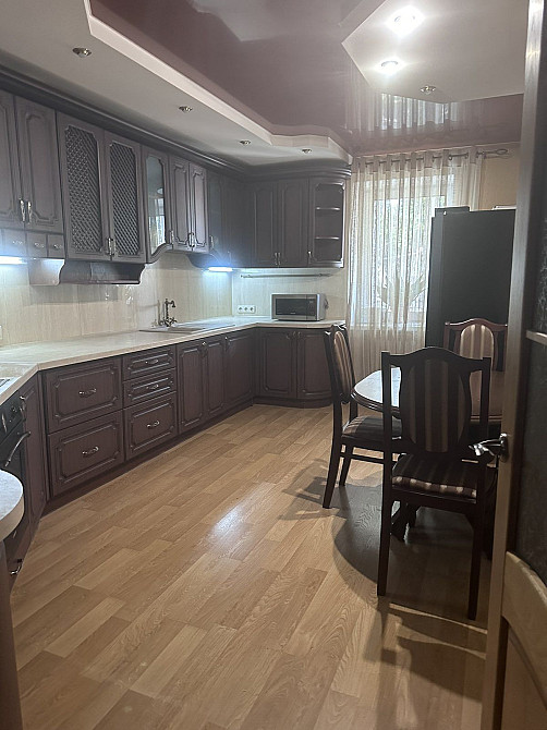 Трьохкімнатна квартира в центрі Чернигов - изображение 1