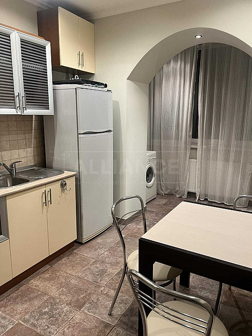 Оренда 2 кім. квартири в самому центрі міста по вул. Чорновола Івано-Франківськ - зображення 2