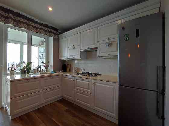 Продам видову 2-кімнатну квартиру в центрі! Ивано-Франковск