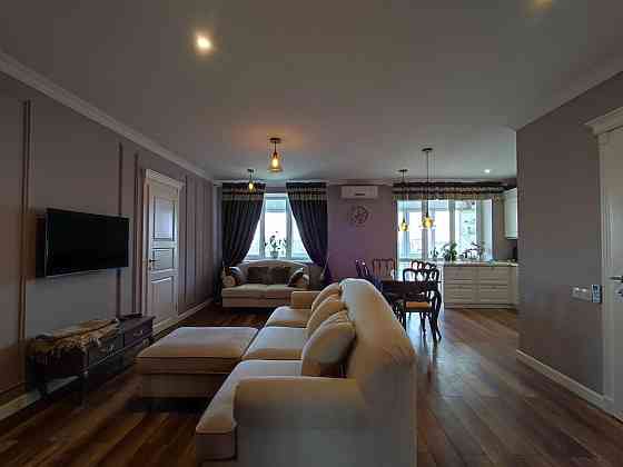 Продам видову 2-кімнатну квартиру в центрі! Ивано-Франковск