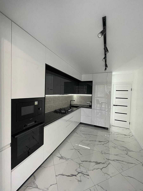 2-комнатная квартира с ремонтом на Таирова Одесса - изображение 1