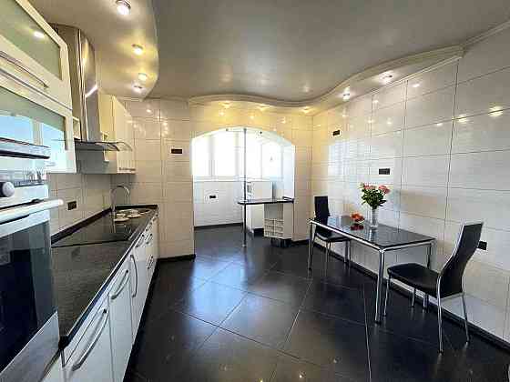 Продаж просторої 4 кімн. квартири на 2 Східному (2 Восточном) Кривой Рог