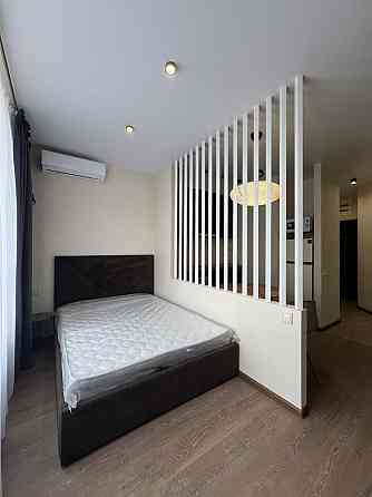 Світло не вимикають 24/7. Пр. Гузара 15А Киев