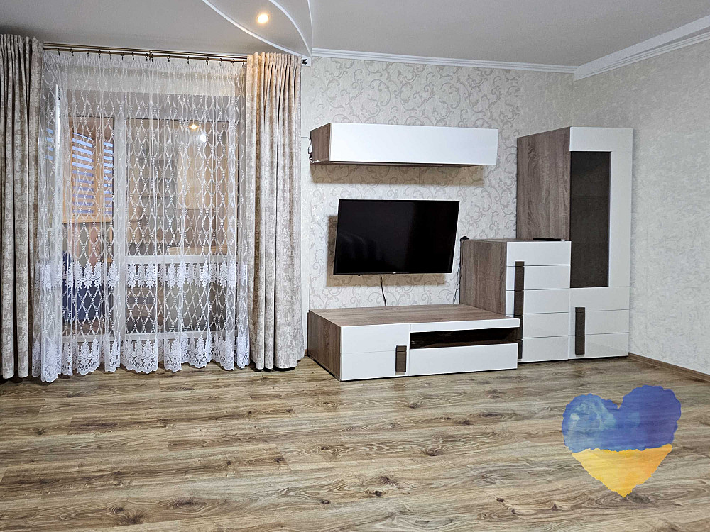 Простора 1-кімнатна квартира з автономним опаленням  в центрі! Чернігів - зображення 6