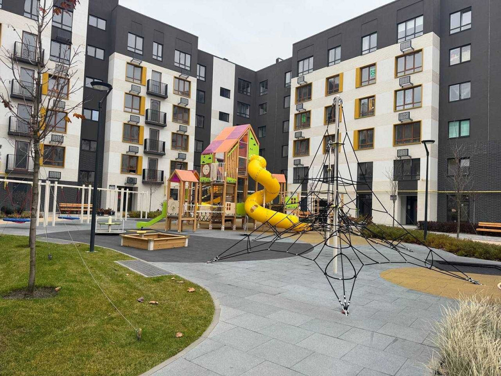 Переуступка. ТЕРМІНОВО! Готова квартира з Балконом, або Обмін на Авто Ирпень - изображение 1