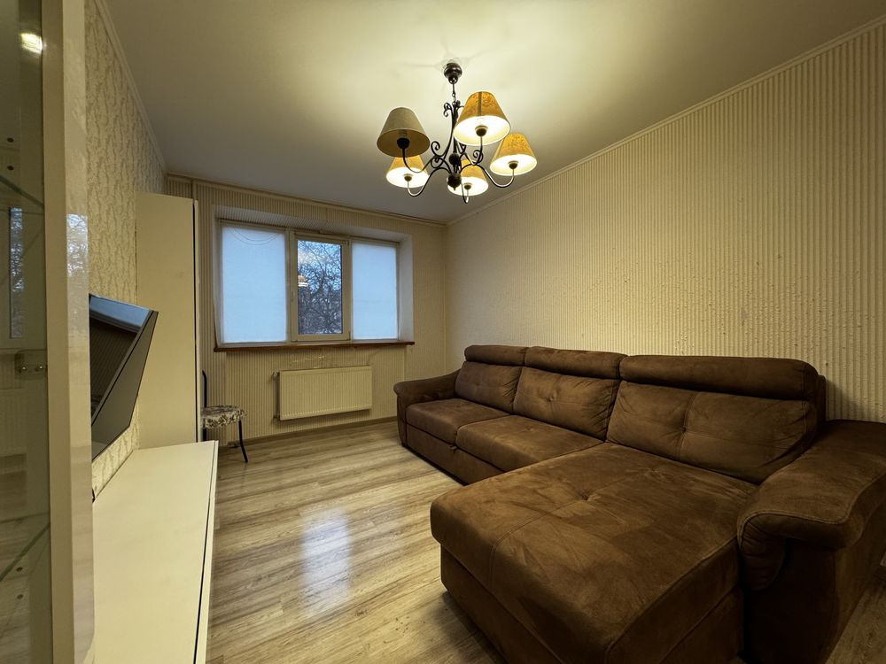 2К з автомкою, Чайка, з ремонтом, цегляний будинок Ровно - изображение 1