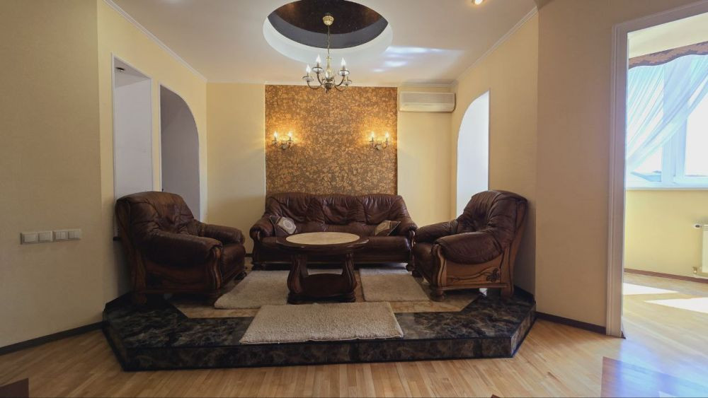 Аренда 5.к. 3-х уровневая ул. В. Моссаковского (ЭКСКЛЮЗИВ, КЛЮЧИ) Дніпро - зображення 1