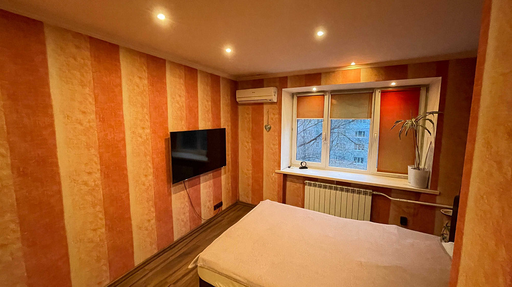 Оренда 1к кв-ри Подільський р-н метро Дорогожичи Олени Теліги, 51 Киев - изображение 1