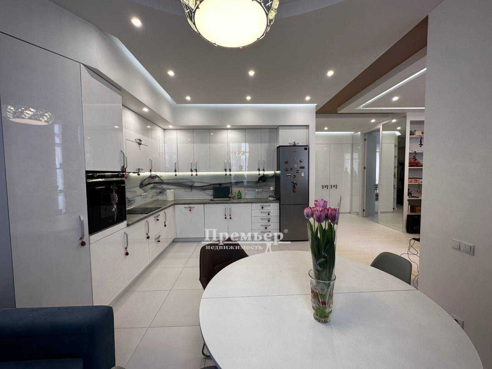 2 комнатная квартира 80 м2 Дорогой Ремонт Французский  Бульвар Одеса - зображення 1