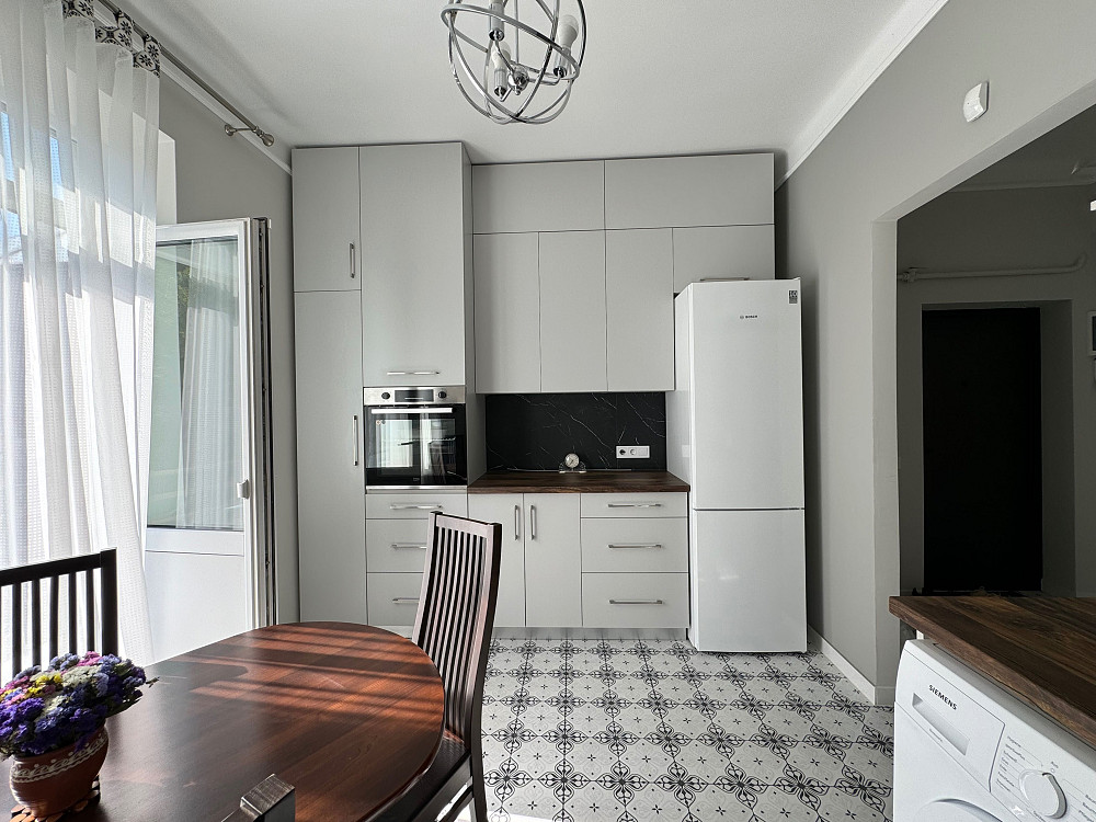 Тут комфортно жити, працювати і відпочивати. Львов - изображение 1