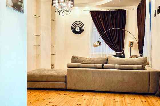 Продаж 2- х кімнатної квартири, Рогнедінська 5/14 , центр Київ