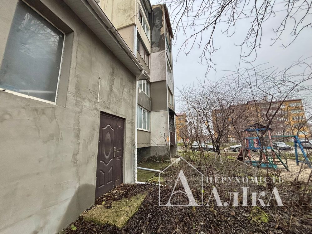 Продам простору квартиру з окремим входом Каменец-Подольский - изображение 2