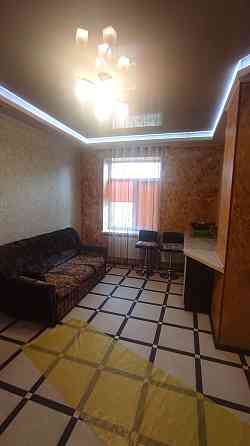 3 комнатная квартира, студия , в центре, 2 этаж, АО Кам`янське (Запорізька обл.)