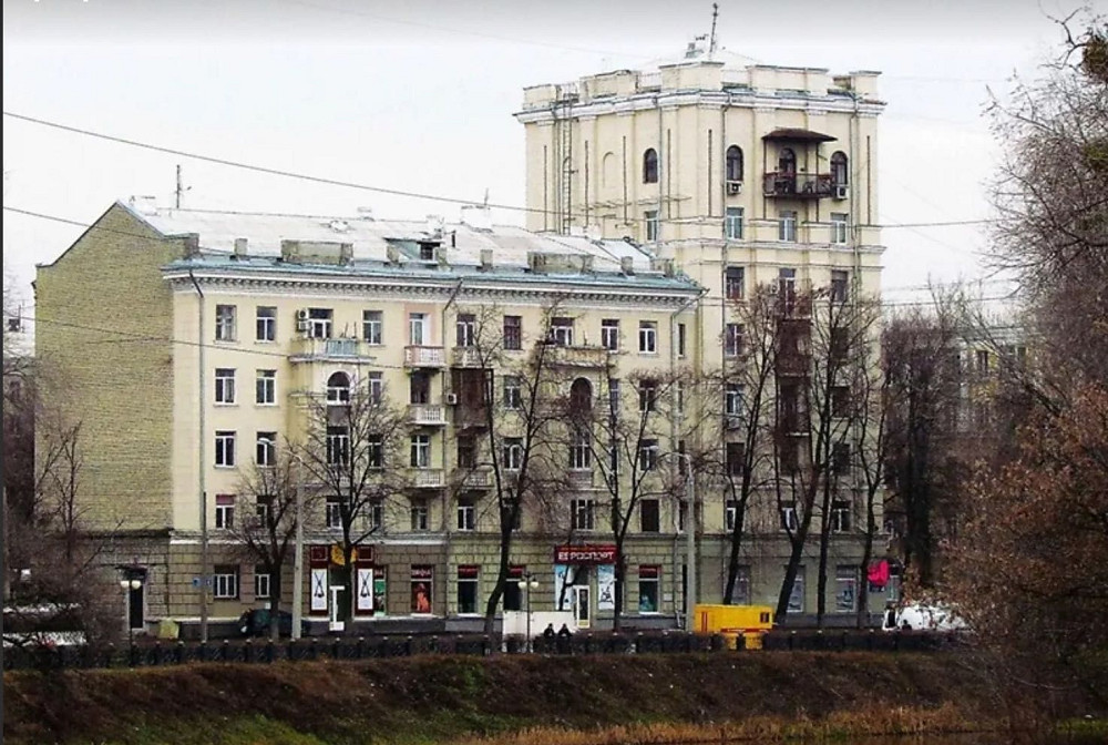 D1M Продам 2 кімнатну сталінку 58 м2, Гімназійна набережна. Харків - зображення 1