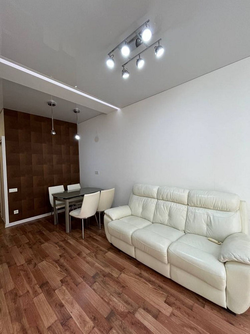 Сдам кухню-студию и спальню в ЖК на Таирова Одесса - изображение 1