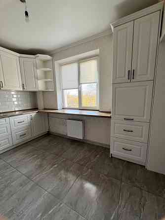 Продається 3-х кімнатна квартира (Макулан) Військове містечко-35. Кривой Рог