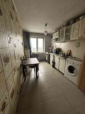 Продам простору трикімнатну квартиру в хорошому районі міста Ірпінь