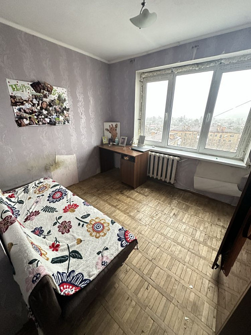 Продам простору трикімнатну квартиру в хорошому районі міста Ирпень - изображение 1