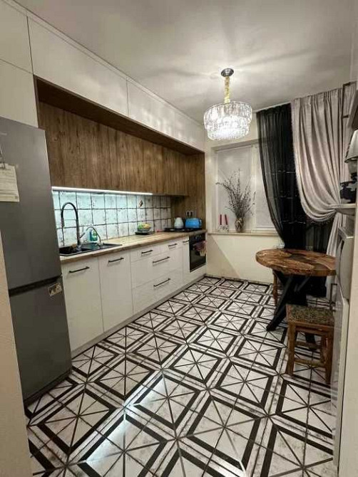 Продаж 3 кім квартири Деснянський Сержа Лифаря Київ - зображення 1