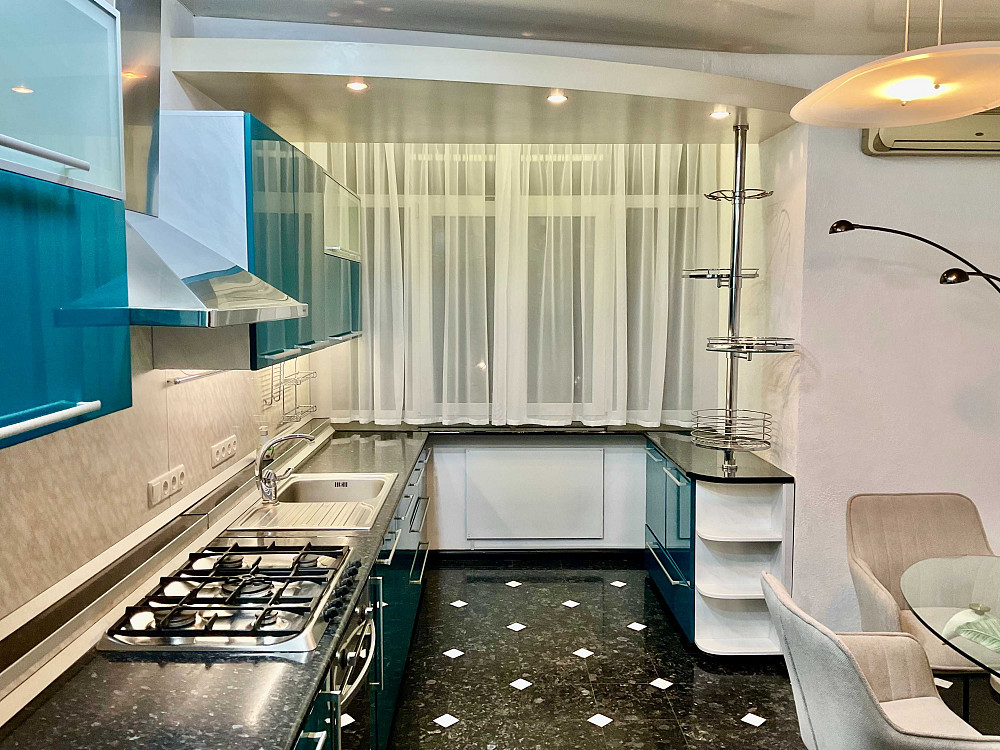 Продам свою 4 кімнатну квартиру в центрі, Нагорка, вул. Чернишевського Дніпро - зображення 4