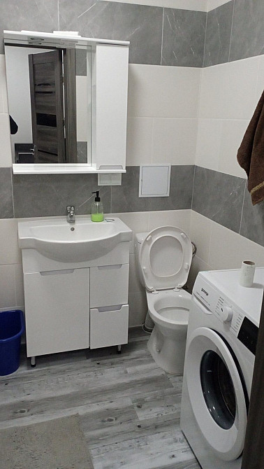 1 кім кв. Студія і спальня.  Неподалік від метро. Киев - изображение 7