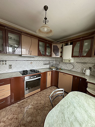 Продаж великої 4к квартири з гаражем та кладовою Cherniiv - photo 1