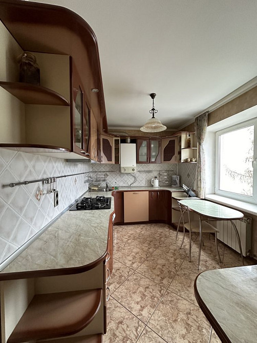 Продаж великої 4к квартири з гаражем та кладовою Черніїв - зображення 2