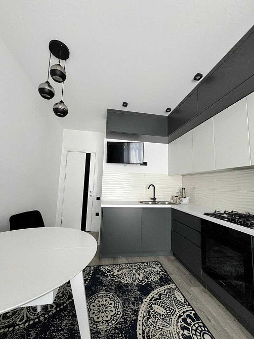 продаж 2-кім новобудова Центр. Височана 18. Держпрограми. Івано-Франківськ - зображення 2