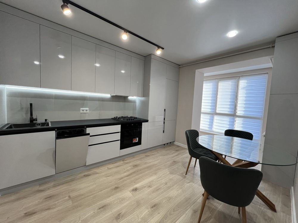 1-кімнатна в ЖК «На Щасливому». Є Гардеробна. Вул. Студенська 30. Рівне - зображення 1