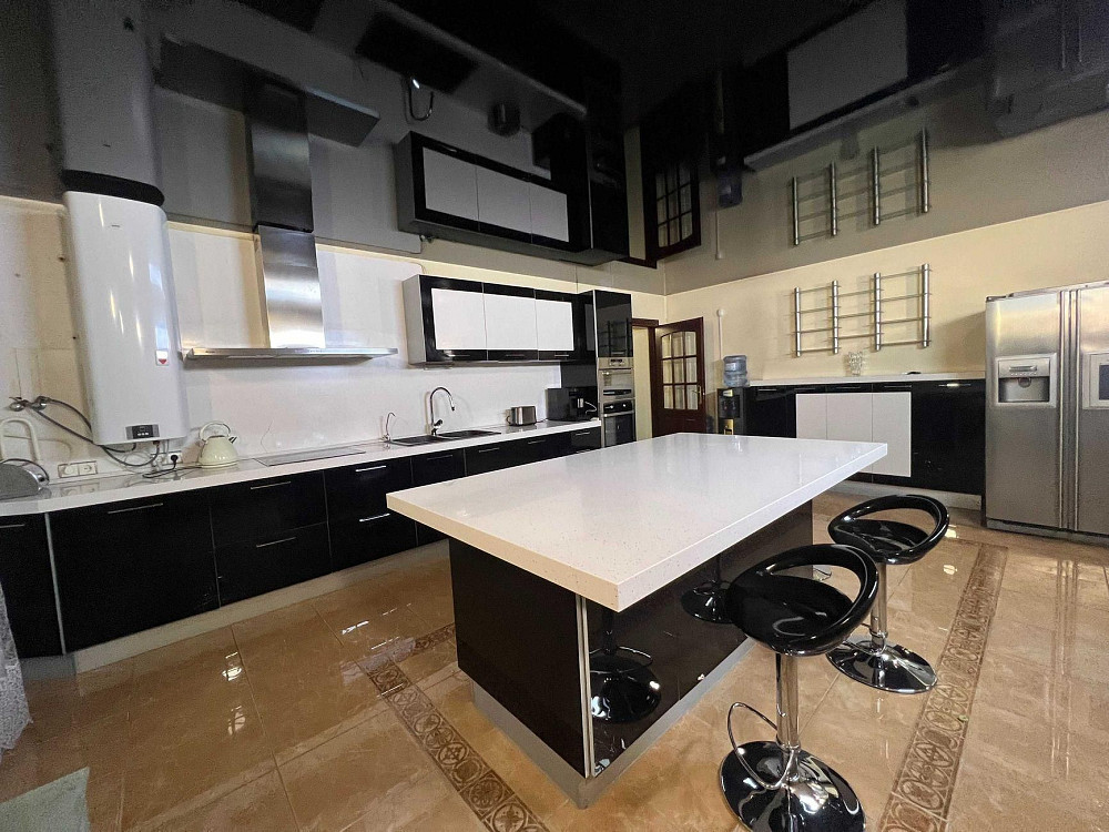 Велика 4к квартира, Саксаганського, Центр, Університет Київ - зображення 1